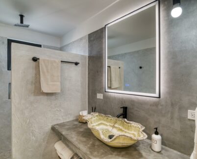 Papache 5 Bathroom
