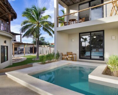 Papache 1 Balcony