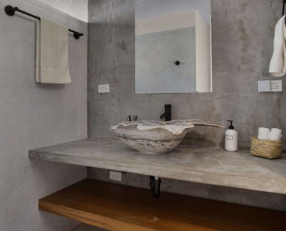 Papache 1 Bathroom