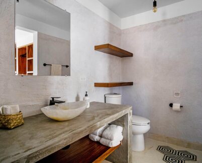 Papache 6 Bathroom